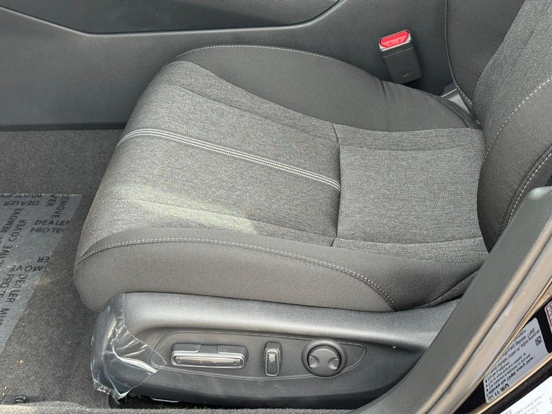 Honda Accord Hybrid Vehicle Image 16