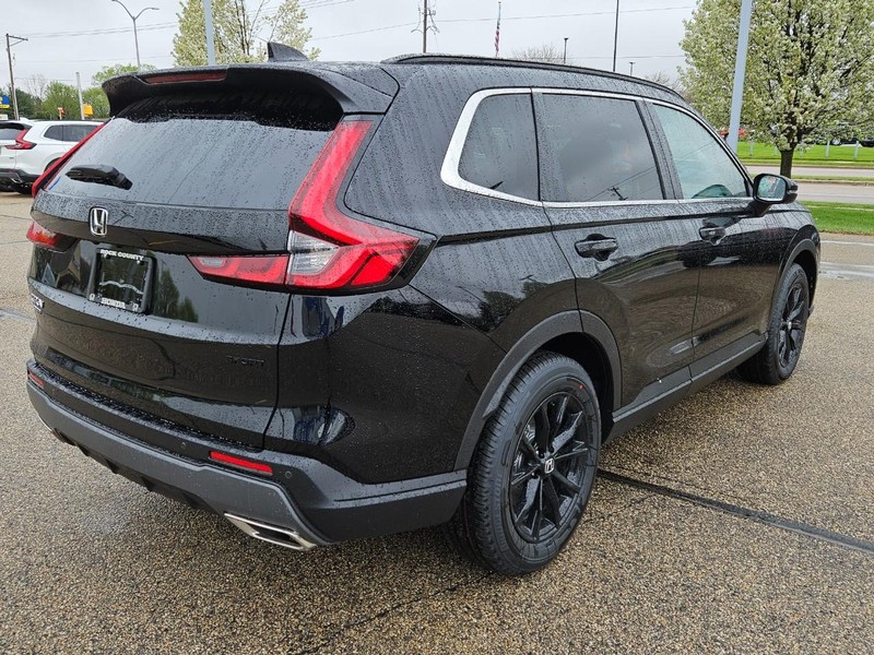 Honda CR-V Hybrid Vehicle Image 3