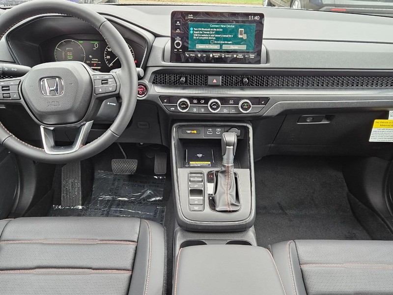 Honda CR-V Hybrid Vehicle Image 6