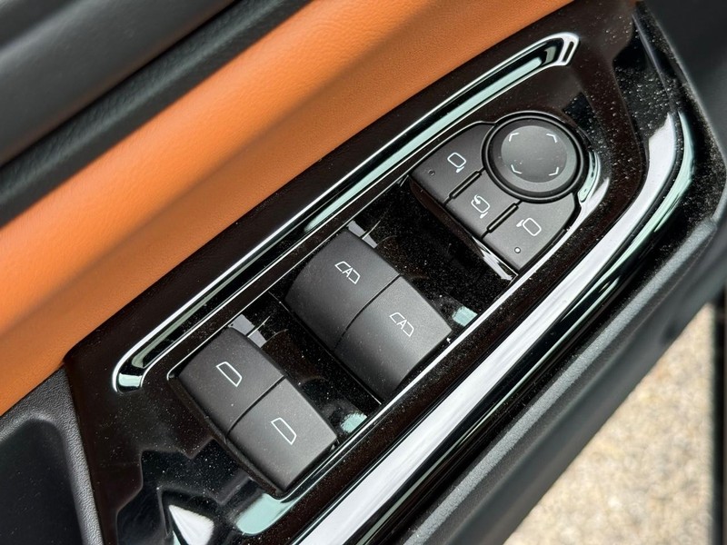 Honda Prologue Vehicle Image 16