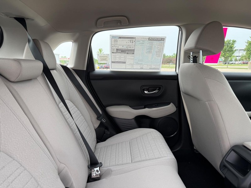 Honda HR-V Vehicle Image 5
