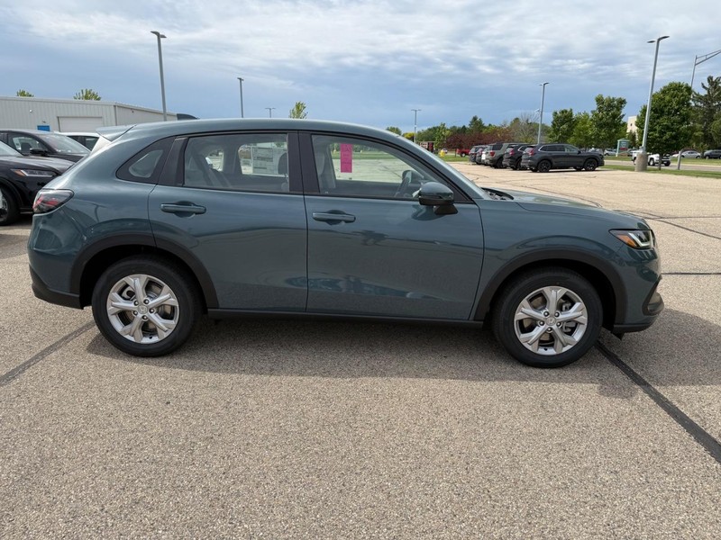 Honda HR-V Vehicle Image 2