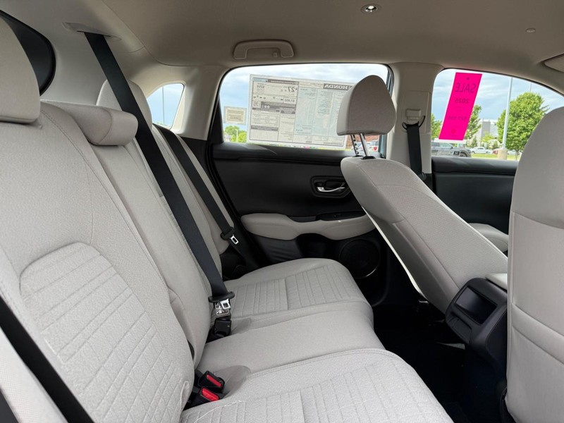 Honda HR-V Vehicle Image 5