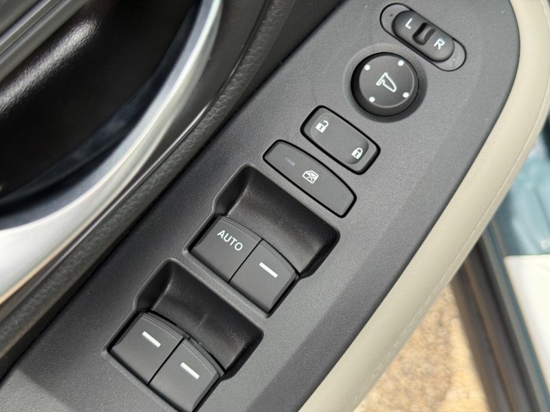 Honda HR-V Vehicle Image 15