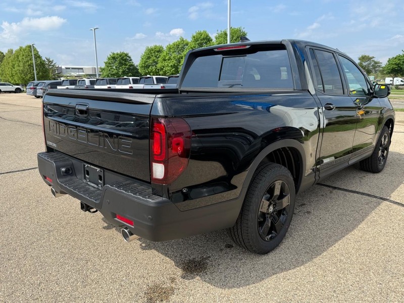 Honda Ridgeline Vehicle Image 3