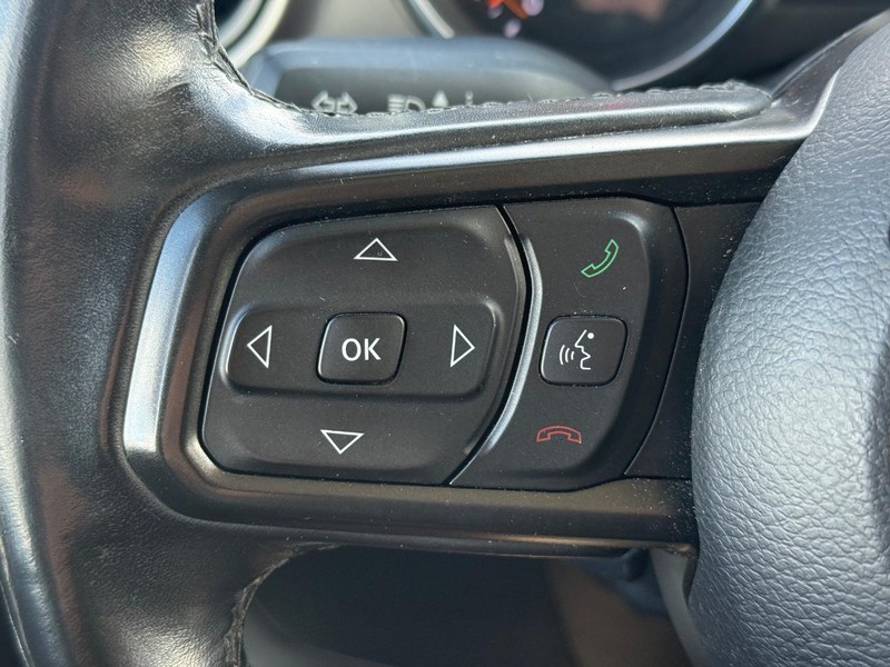 Jeep Gladiator Vehicle Image 16