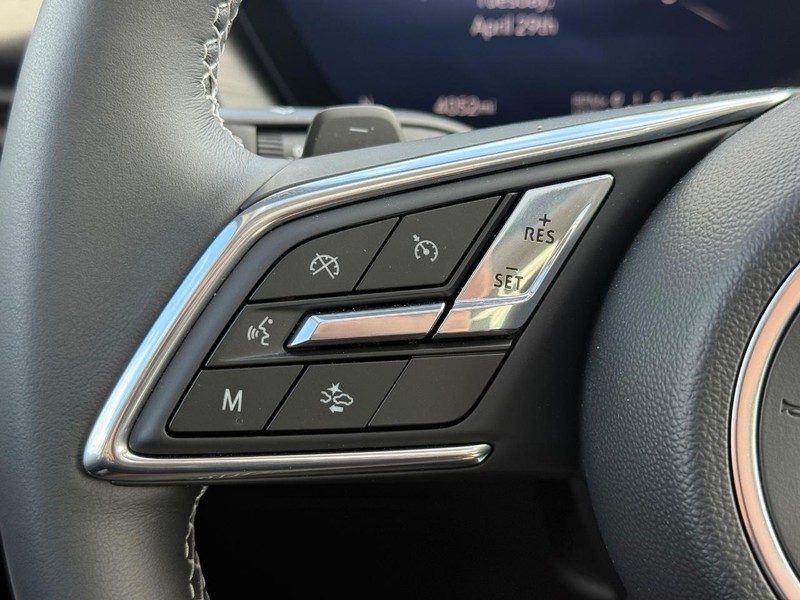 Buick Envision Vehicle Image 15