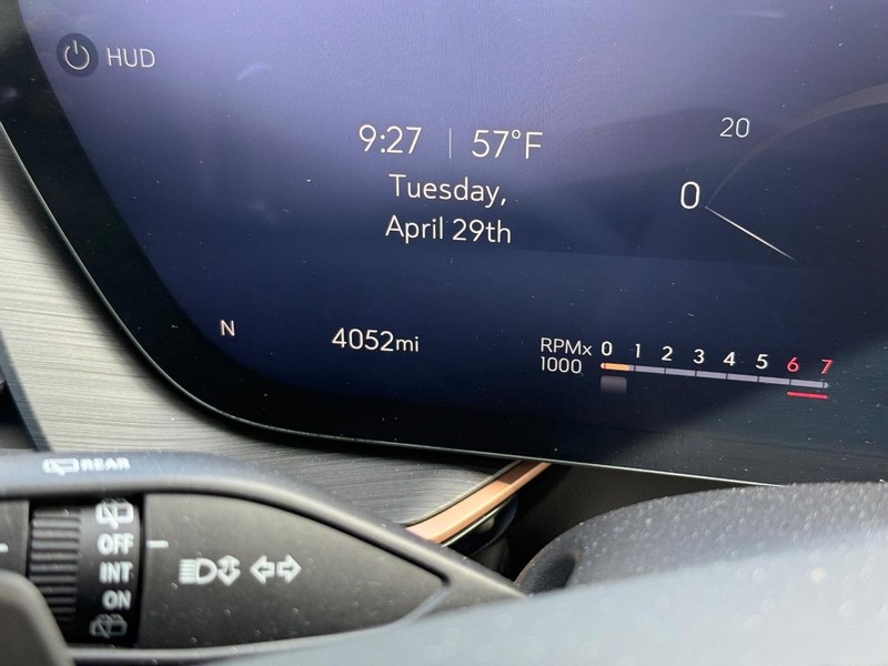 Buick Envision Vehicle Image 17