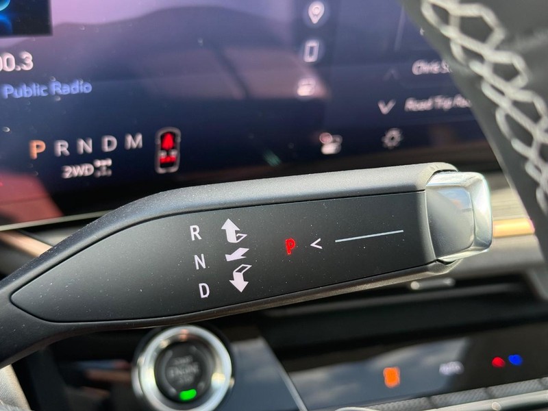 Buick Envision Vehicle Image 19