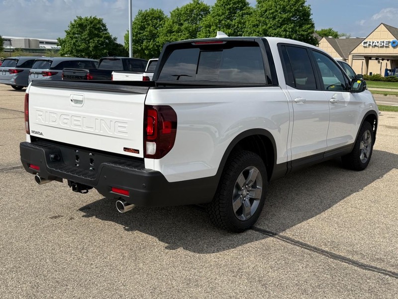 Honda Ridgeline Vehicle Image 3
