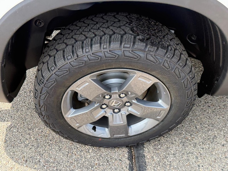 Honda Ridgeline Vehicle Image 4