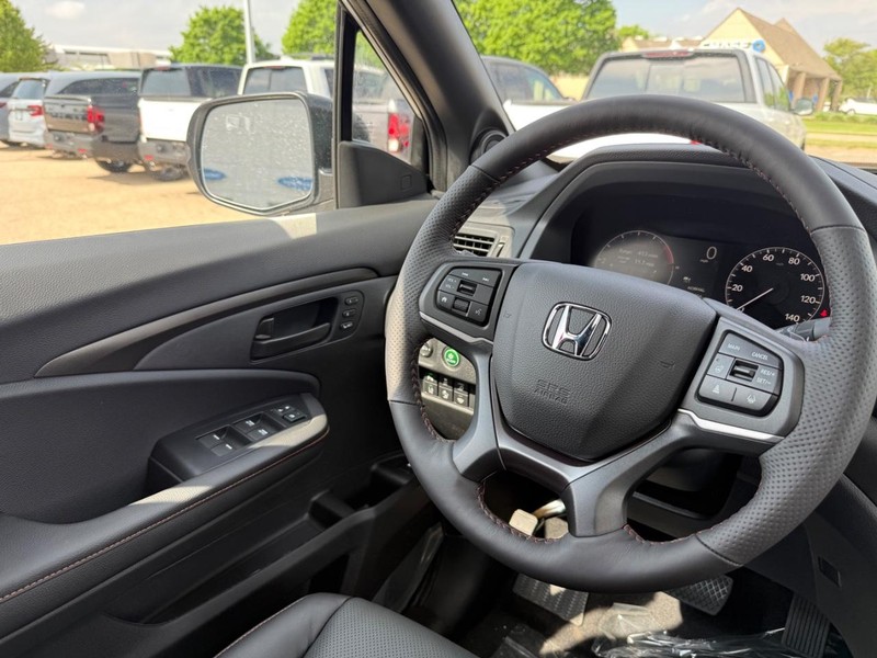 Honda Ridgeline Vehicle Image 9