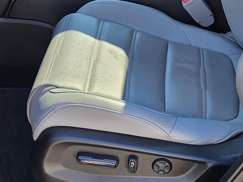 Honda CR-V Vehicle Image 22