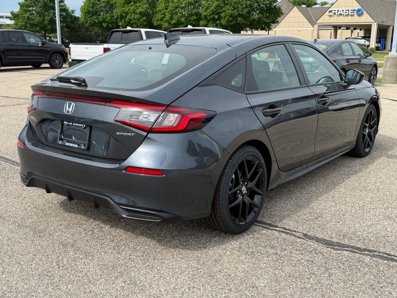 Honda Civic Hatchback Vehicle Image 3