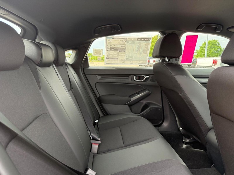 Honda Civic Hatchback Vehicle Image 5