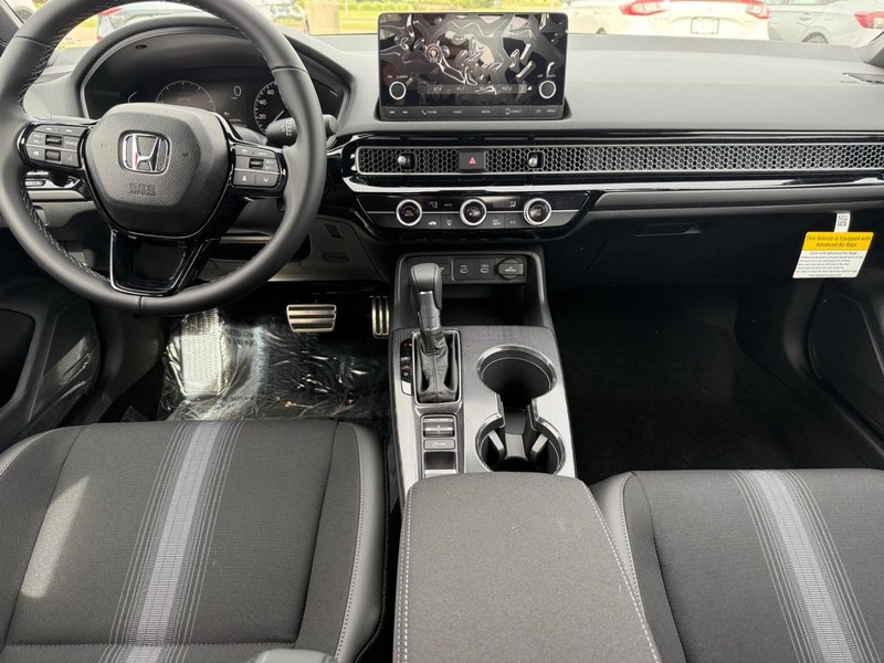 Honda Civic Hatchback Vehicle Image 6