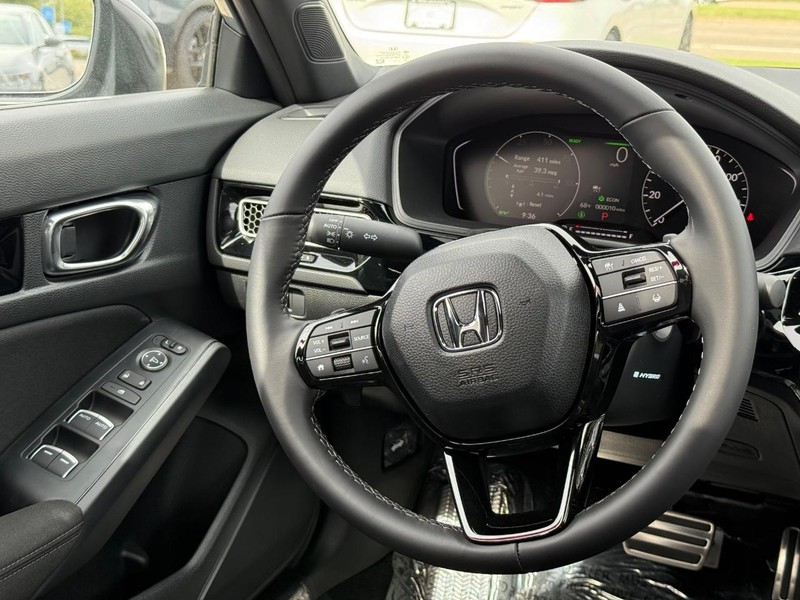 Honda Civic Sedan Hybrid Vehicle Image 9