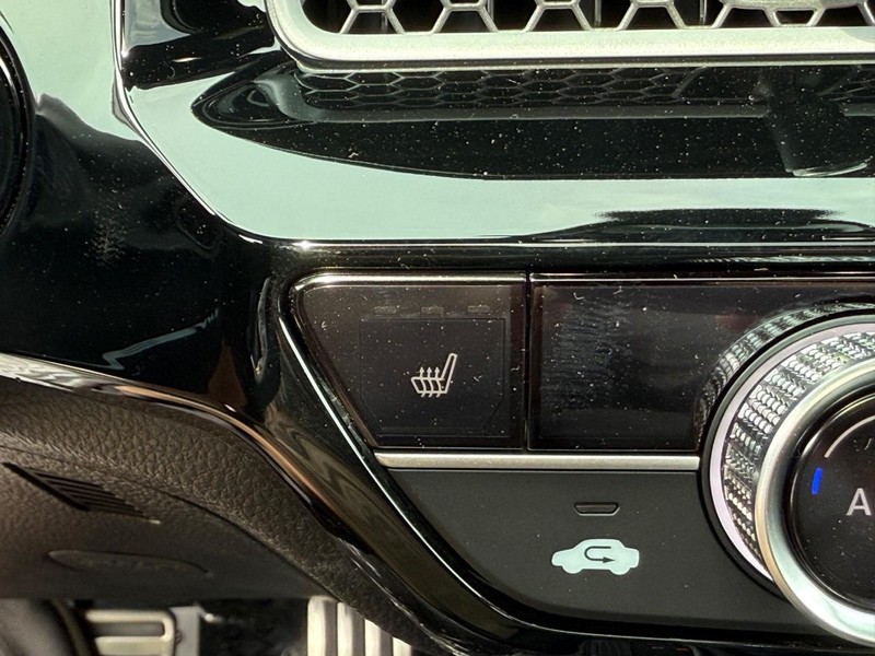 Honda Civic Sedan Hybrid Vehicle Image 14