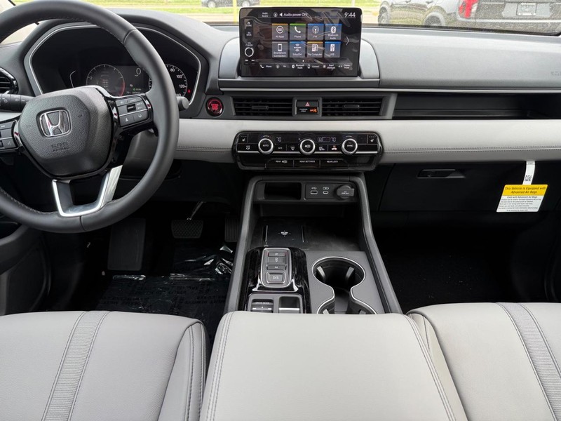 Honda Pilot Vehicle Image 6