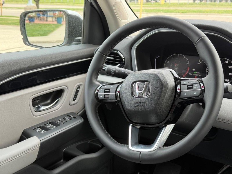 Honda Pilot Vehicle Image 9