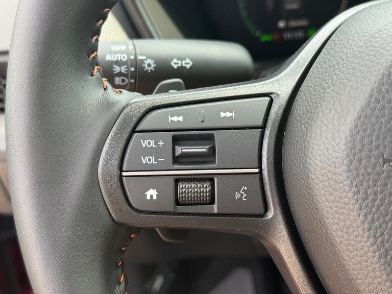 Honda CR-V Hybrid Vehicle Image 12