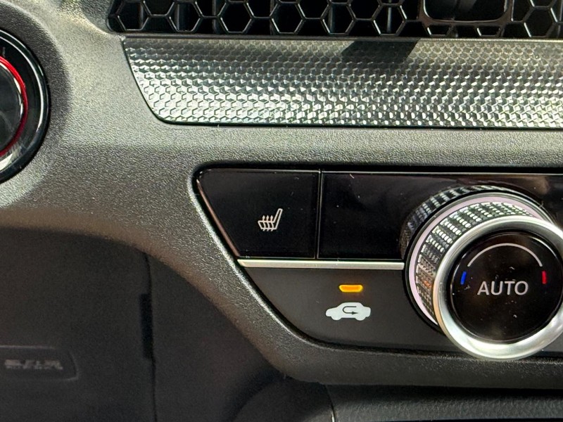 Honda CR-V Hybrid Vehicle Image 15