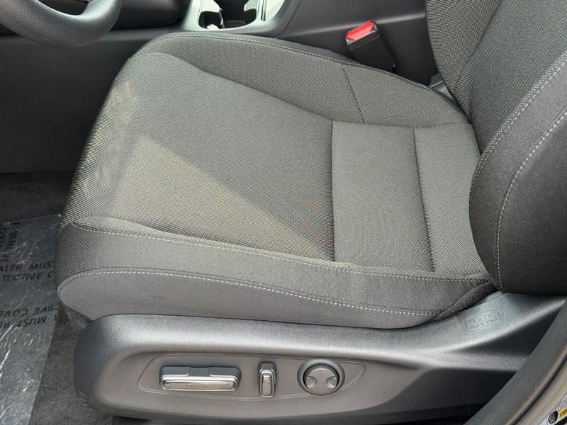 Honda CR-V Vehicle Image 16
