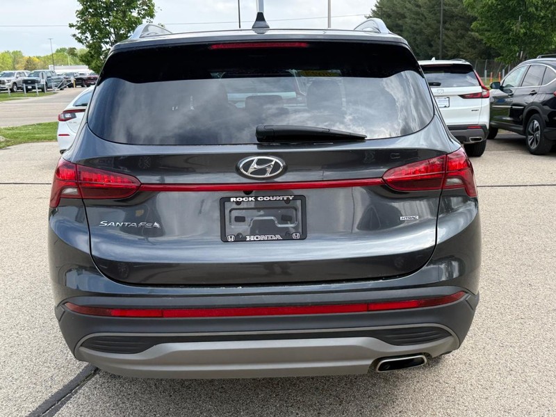 Hyundai Santa Fe Vehicle Image 4