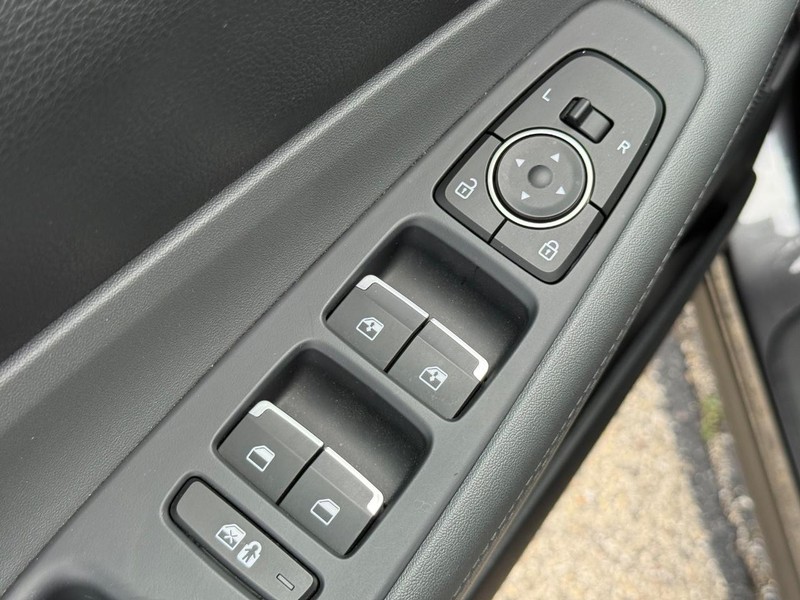 Hyundai Santa Fe Vehicle Image 20