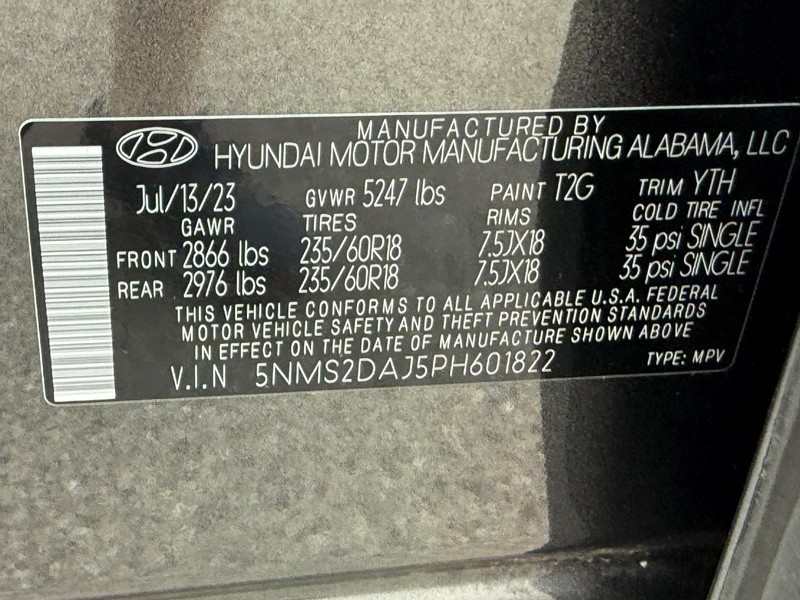 Hyundai Santa Fe Vehicle Image 22