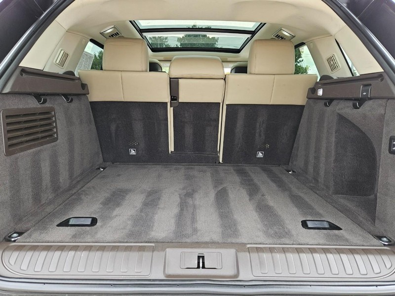 Land Rover Range Rover Sport Vehicle Image 5