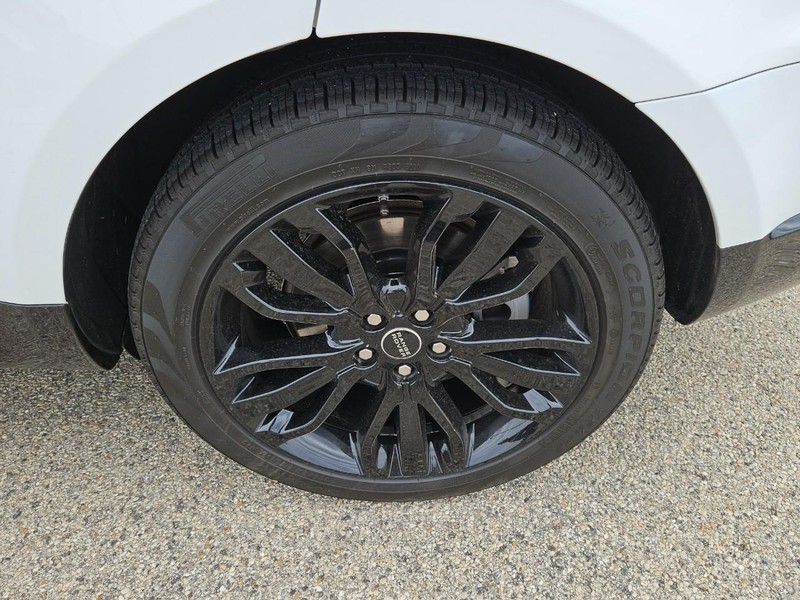 Land Rover Range Rover Sport Vehicle Image 7