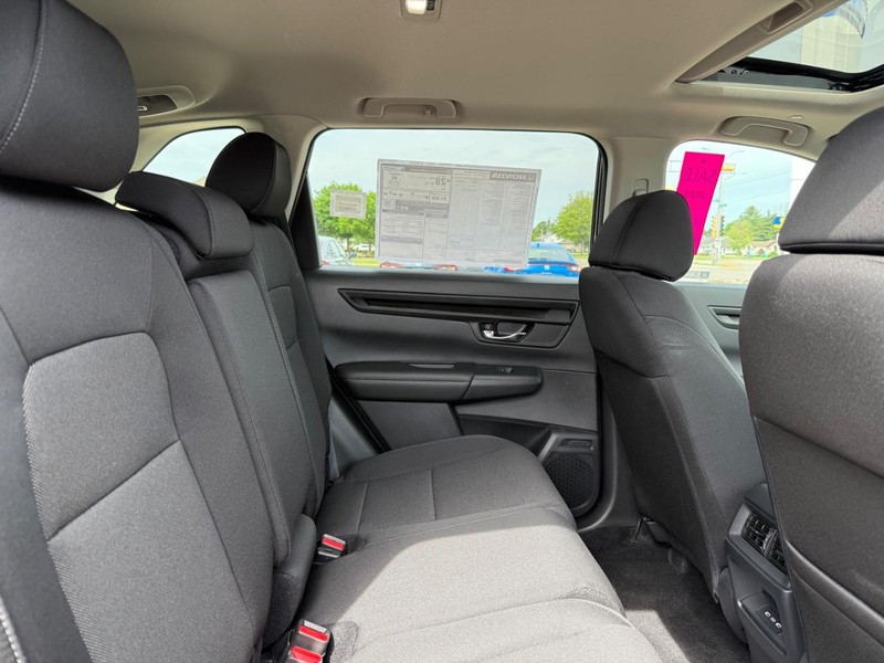 Honda CR-V Vehicle Image 5