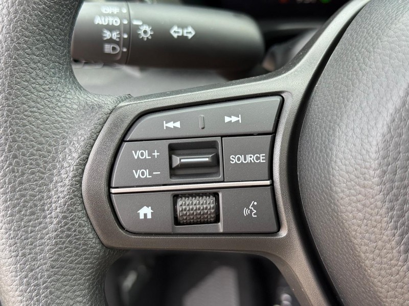 Honda CR-V Vehicle Image 11