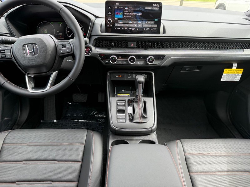 Honda CR-V Hybrid Vehicle Image 6