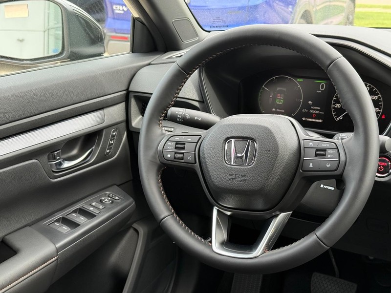 Honda CR-V Hybrid Vehicle Image 9