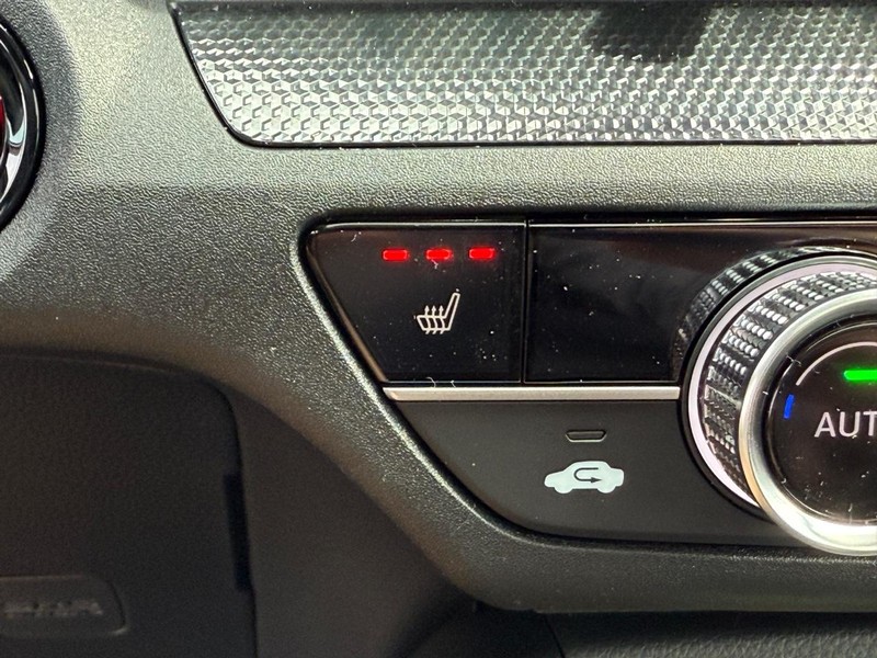 Honda CR-V Hybrid Vehicle Image 14