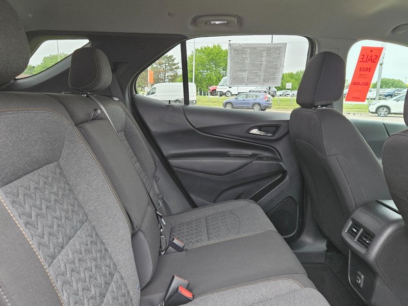 Chevrolet Equinox Vehicle Image 9