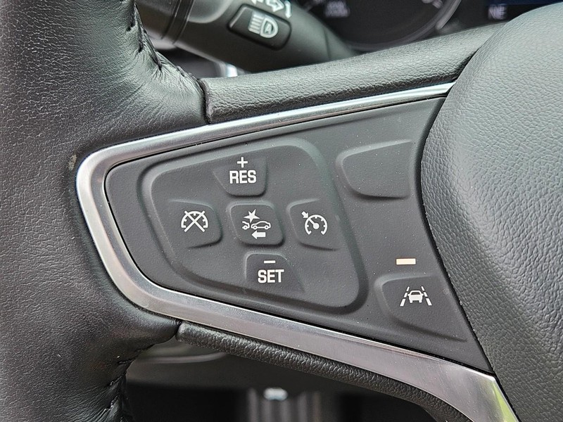 Chevrolet Equinox Vehicle Image 15