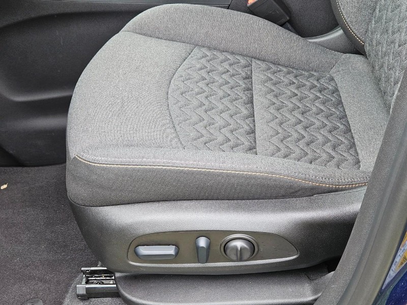 Chevrolet Equinox Vehicle Image 21