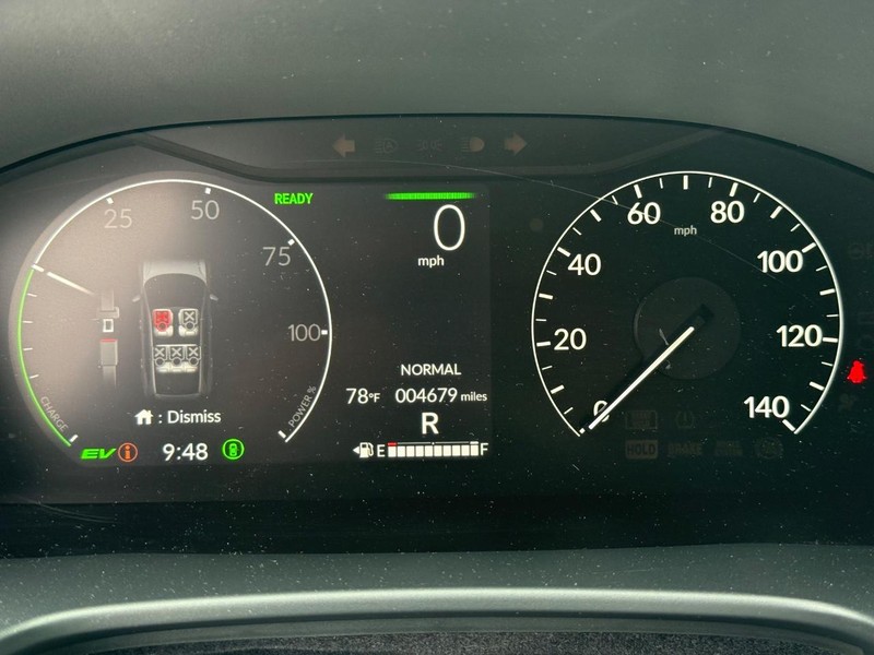 Honda CR-V Hybrid Vehicle Image 14