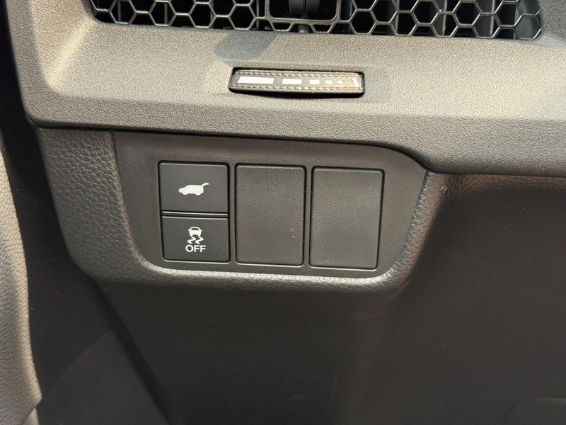 Honda CR-V Hybrid Vehicle Image 22