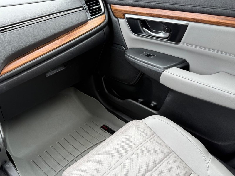Honda CR-V Vehicle Image 15
