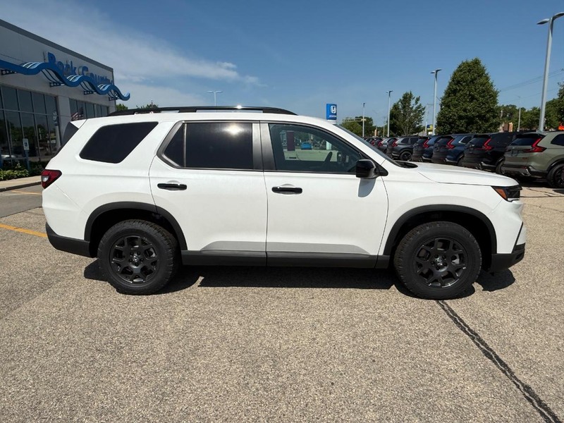 Honda Pilot Vehicle Image 2