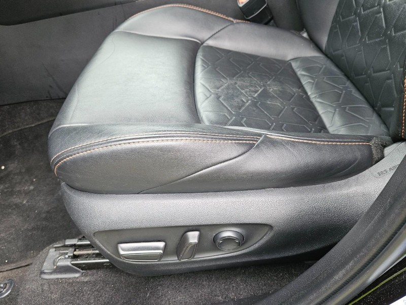 Toyota RAV4 Vehicle Image 20