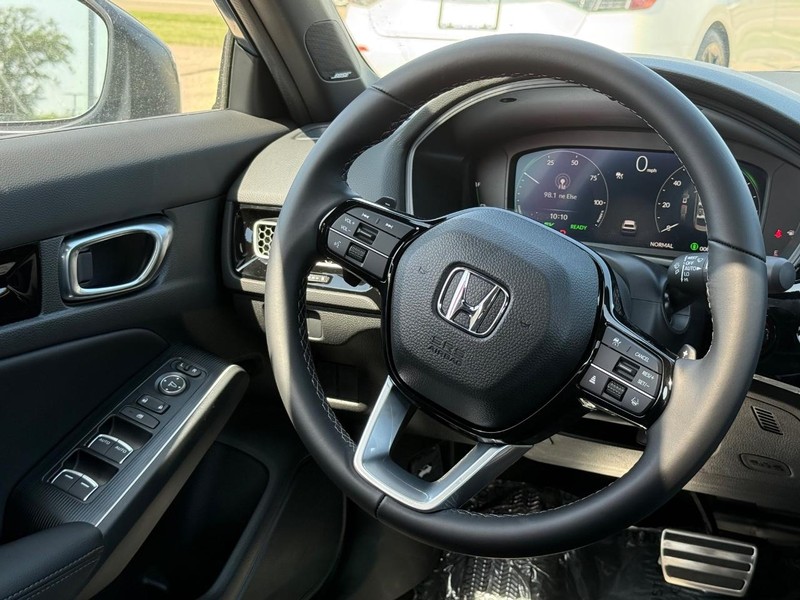 Honda Civic Sedan Hybrid Vehicle Image 9