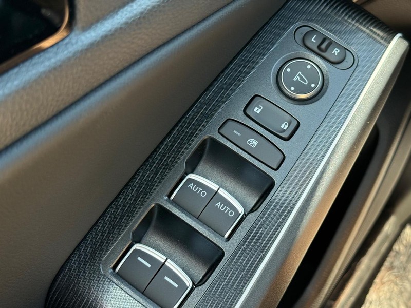 Honda Civic Sedan Hybrid Vehicle Image 16