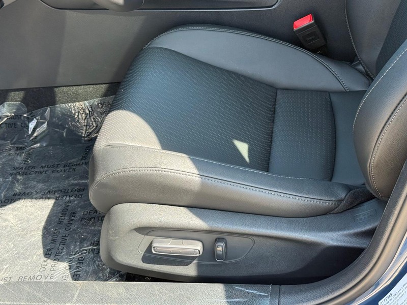 Honda Civic Sedan Hybrid Vehicle Image 17