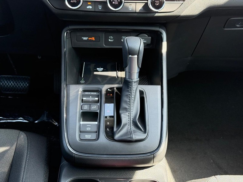 Honda CR-V Vehicle Image 8