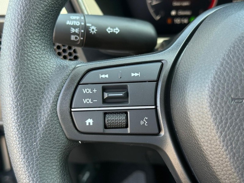 Honda CR-V Vehicle Image 11